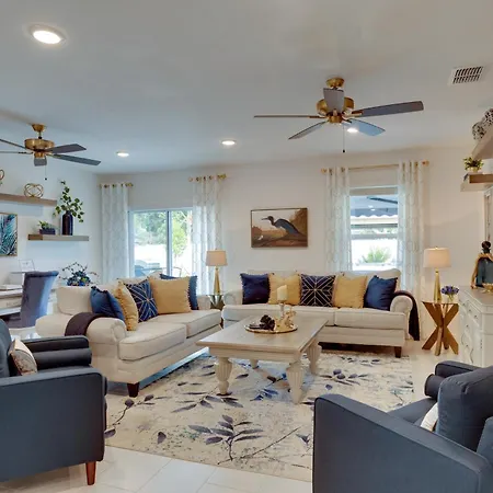 Beautiful Port St Lucie Home With Hot Tub!
